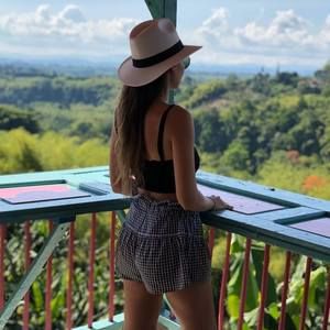 Meet your Posher, Karen